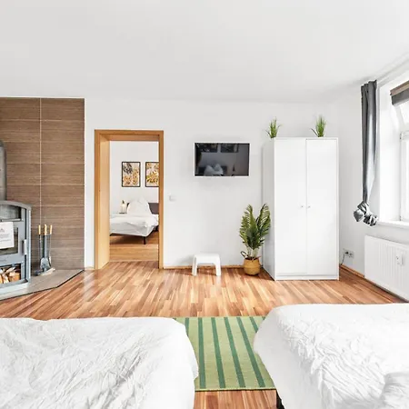 Cosy Apartment With Balcony And Fireplace Jüterbog Exterior foto